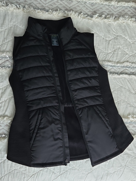 tek gear Jackets & Blazers - Black Quilted Vest - Lightweight Women's Jacket